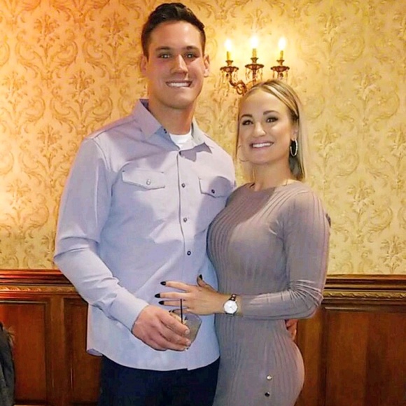 Meet your Posher, Lori - Picture 1 of 1